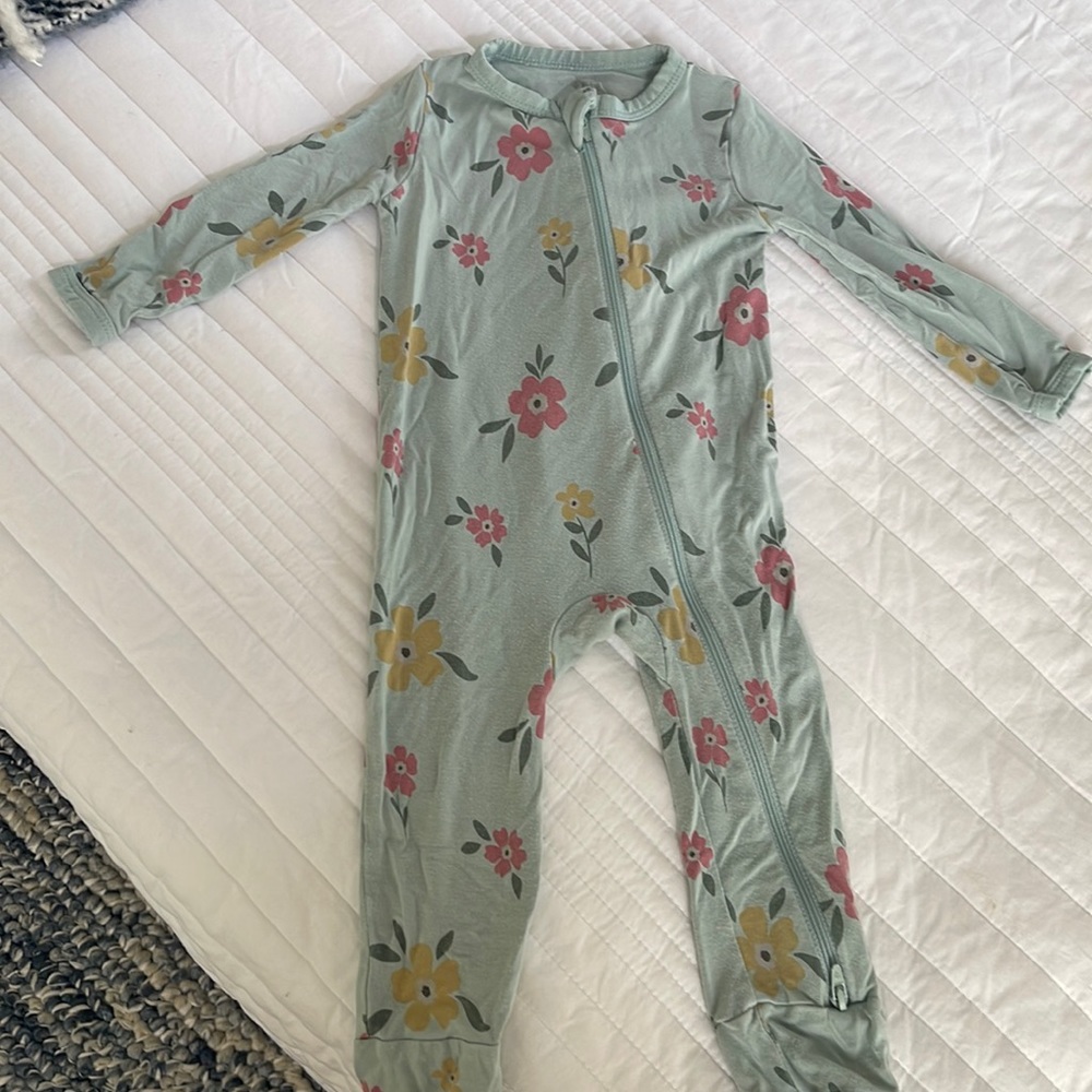 Kyte baby zippered romper